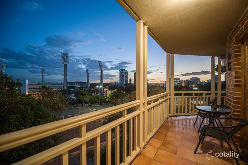 9/16-28 Waterloo Cres, East Perth, WA 6004