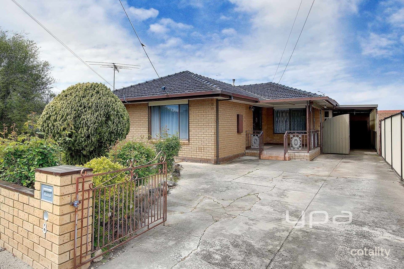 8 Scampton Cres, Tullamarine, VIC 3043