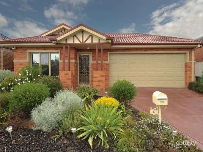 5 Benambra Cl, Pakenham, VIC 3810