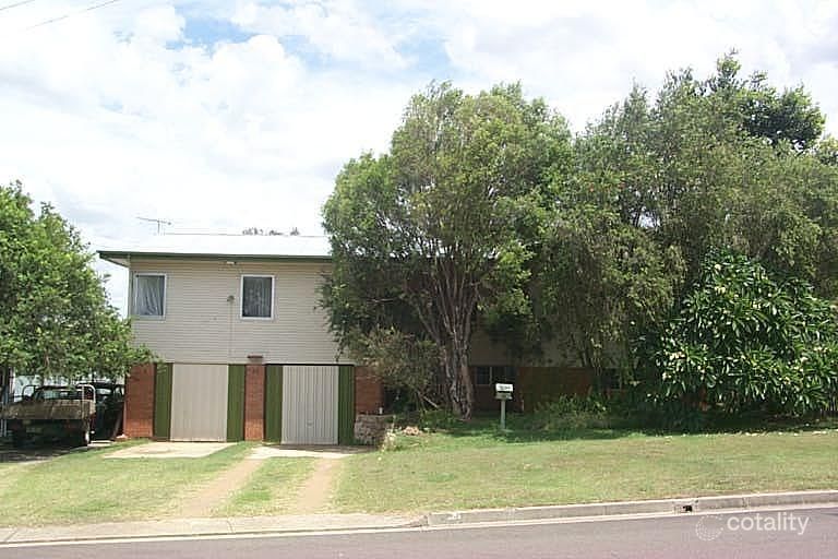 23 Stuart St, Eastern Heights, QLD 4305