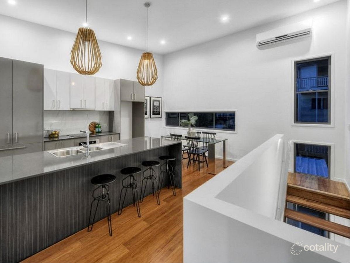 2/47 Thackeray St, Norman Park, QLD 4170