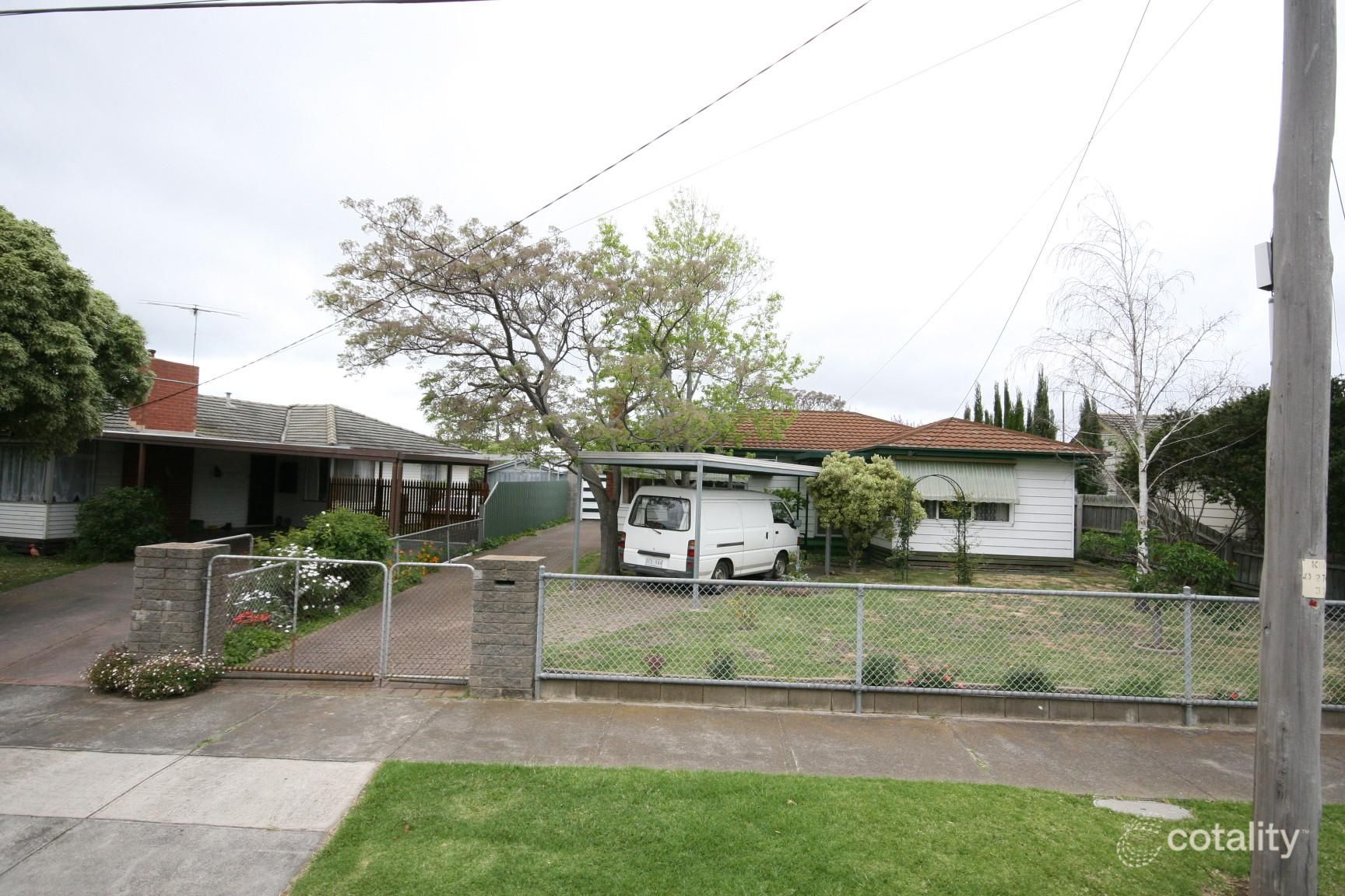 5 Carinya Ave, Newcomb, VIC 3219