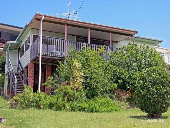 4 View St, Crescent Head, NSW 2440