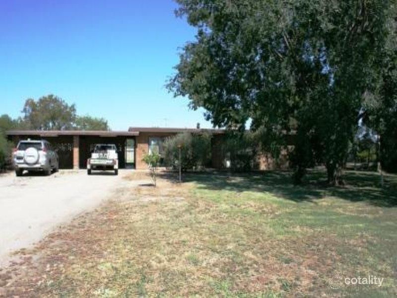 40 Heslop Rd, Beverford, VIC 3590