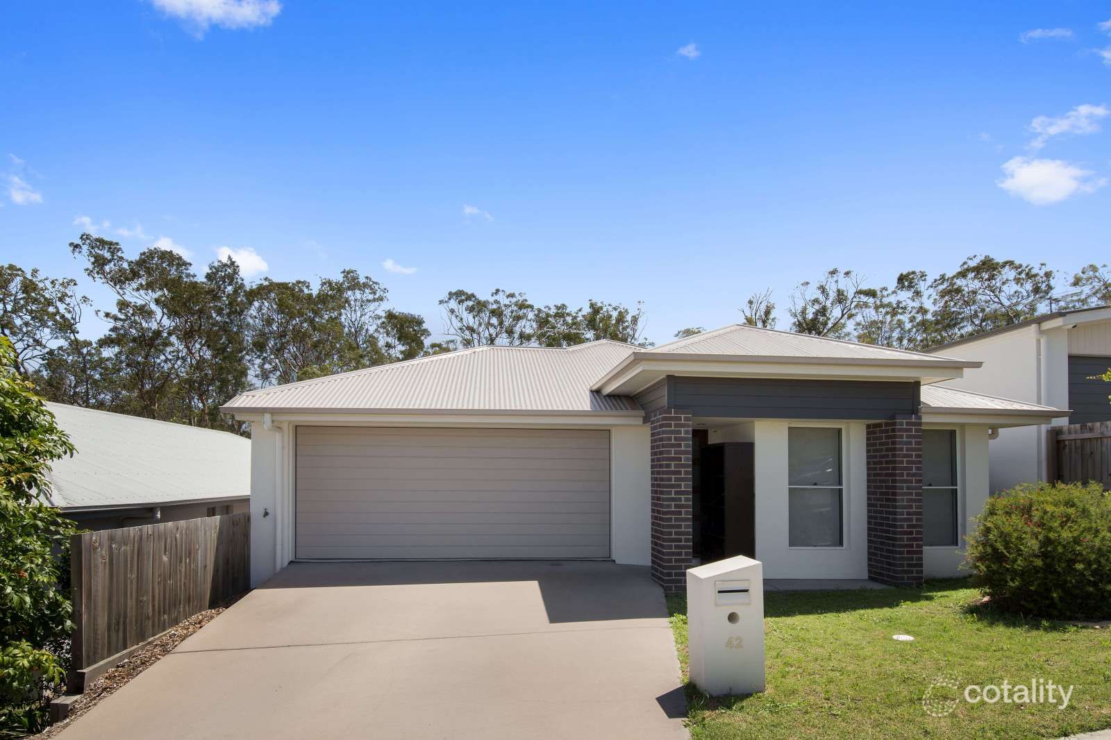 42 Sandover Cct, Holmview, QLD 4207