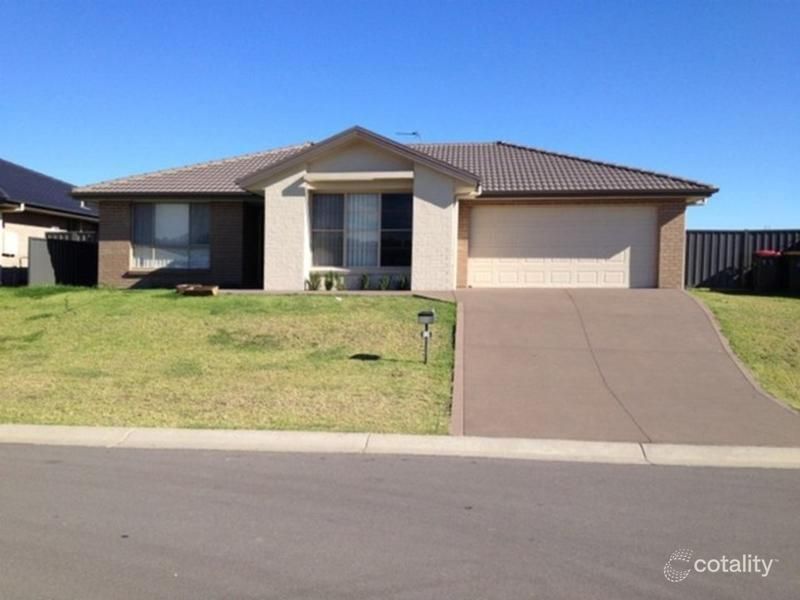 17 Hepburn Cl, Rutherford, NSW 2320