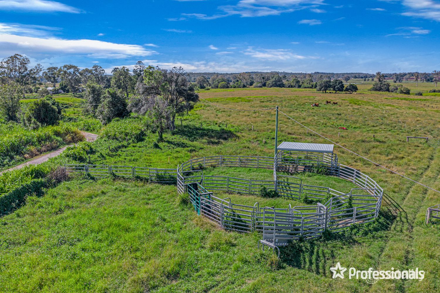 211 Henry Rd, Goomboorian, QLD 4570