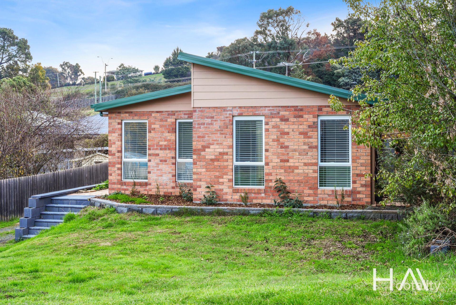 2/305 Penquite Rd, Norwood, TAS 7250