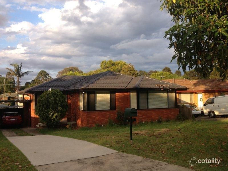 9 Boyne Ave, Pendle Hill, NSW 2145