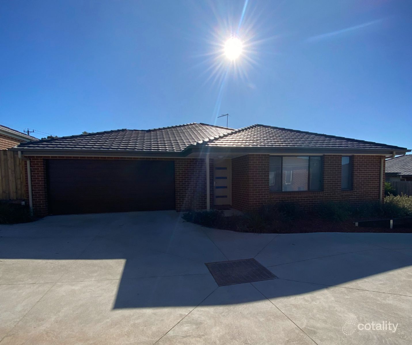 2/18 Main South Rd, Drouin, VIC 3818
