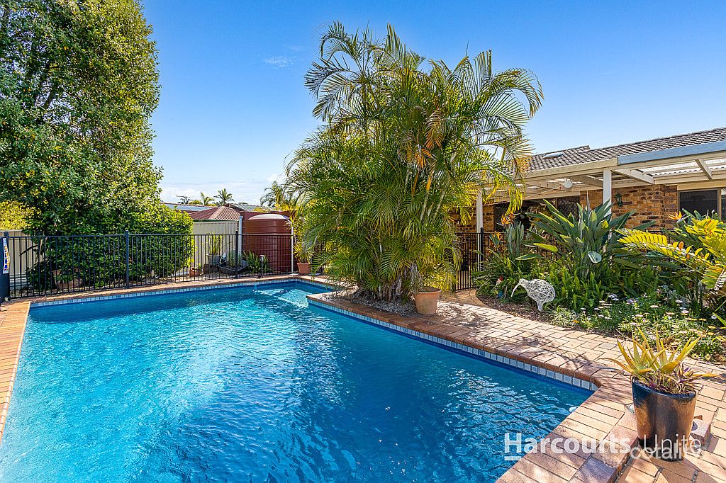 18 Deckle Rd, Petrie, QLD 4502
