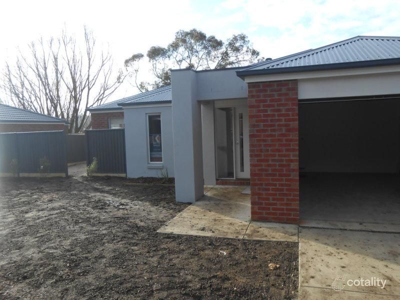 8 Eldridge Ct, Sebastopol, VIC 3356