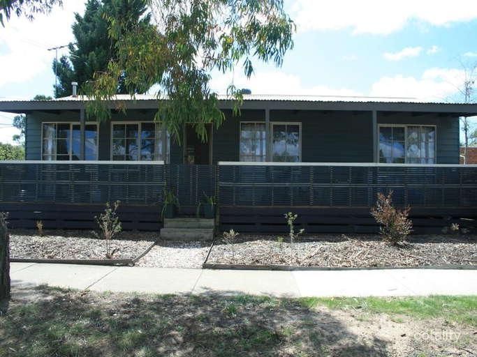 5 Mccomb St, Sunbury, VIC 3429
