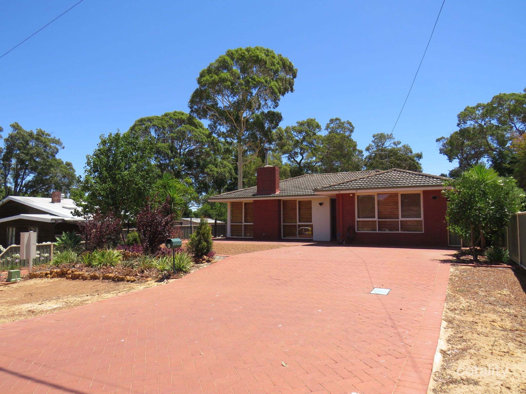 9 Crestview Cres, Kalamunda, WA 6076