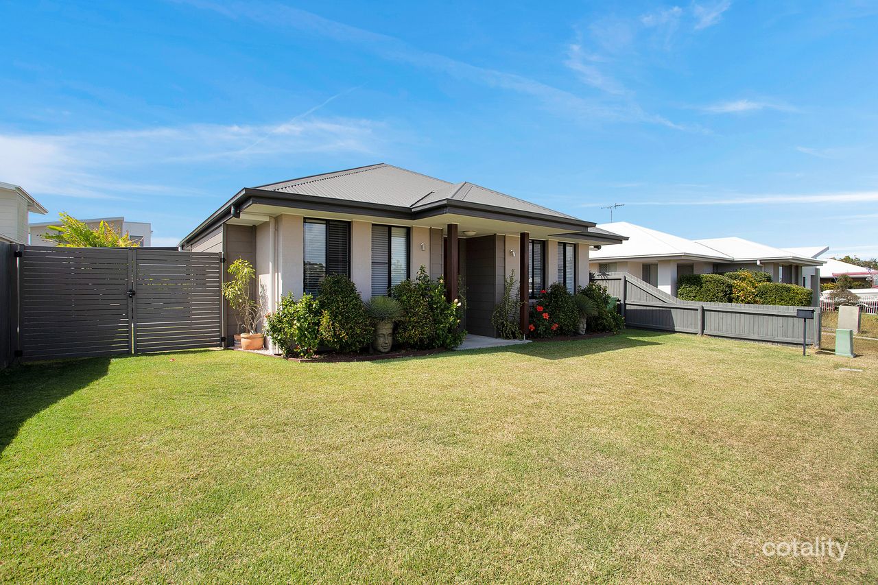 15 Elgans Pde, Rural View, QLD 4740