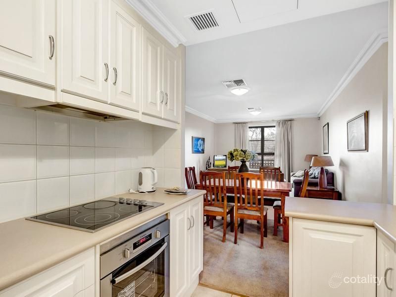24/11 Charlick Cct, Adelaide, SA 5000