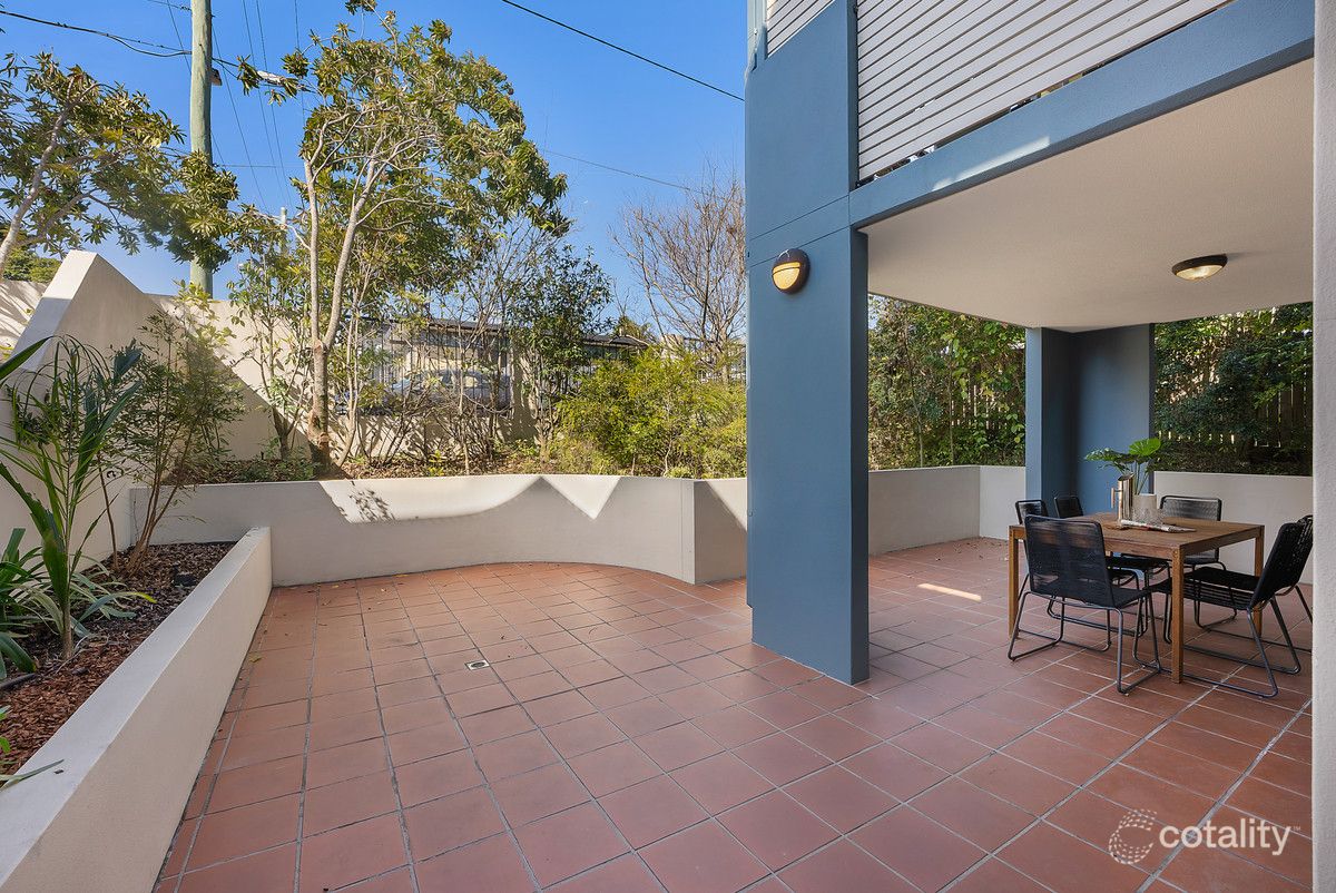 4/4 Lisson Gr, Clayfield, QLD 4011