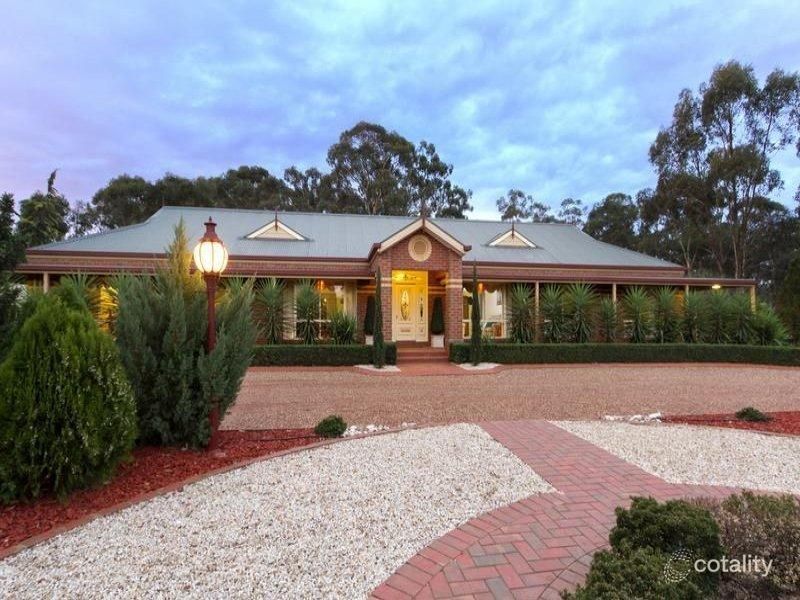 7 Conboy Ct, Ascot, VIC 3551