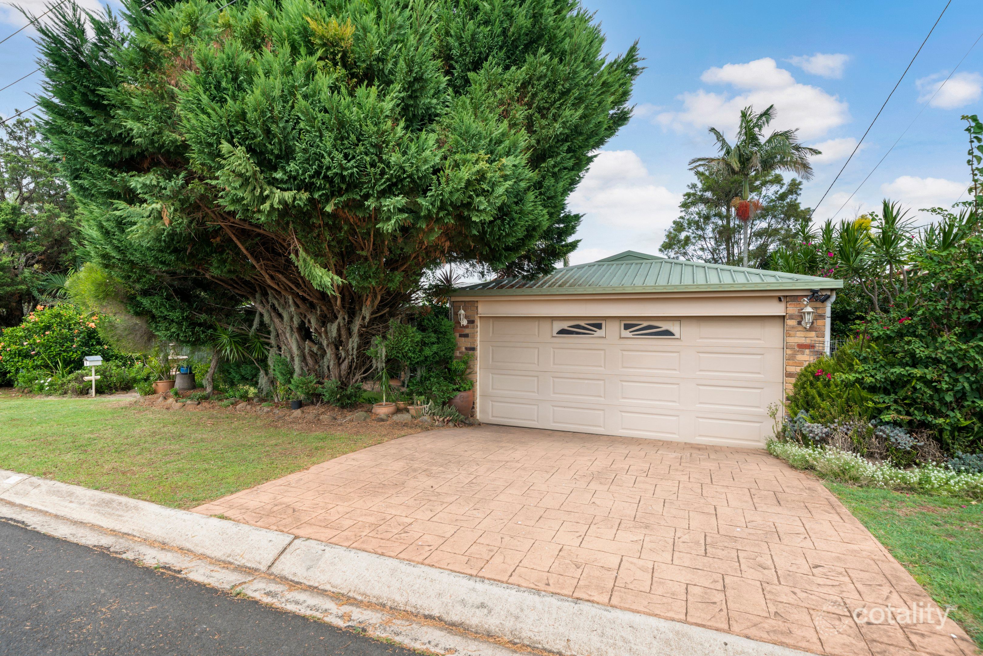 8 Nortorock Ct, Wilsonton Heights, QLD 4350