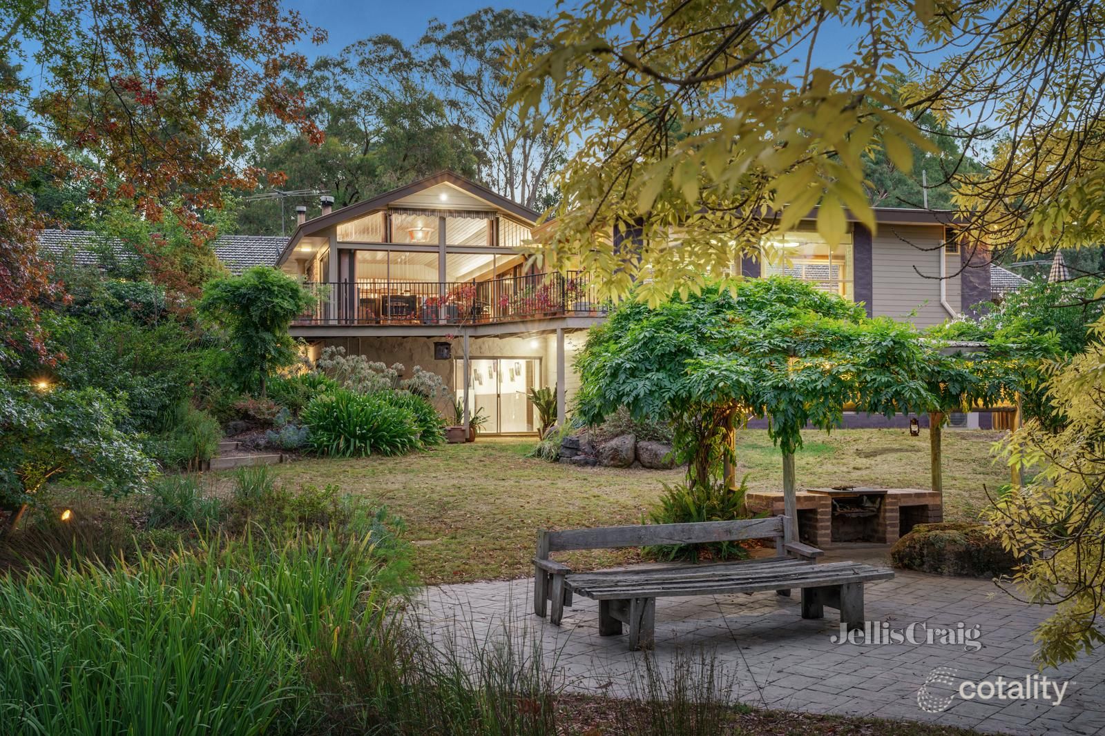 71 Sweeneys Lane, Eltham, VIC 3095