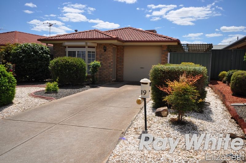 19 Blakeview Bvd, Blakeview, SA 5114