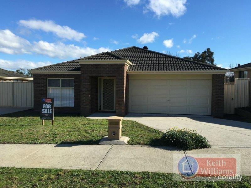 21 Dinwoodie Dr, Newborough, VIC 3825