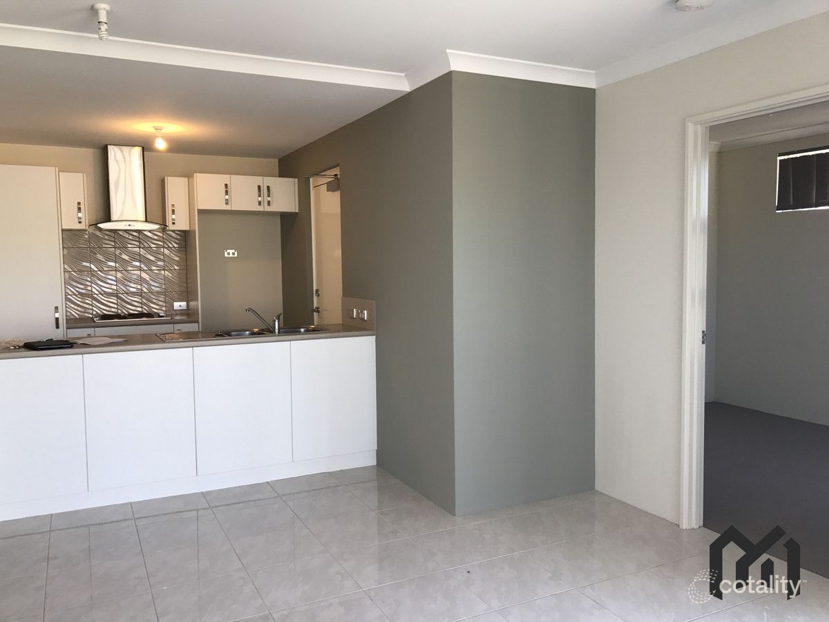 2/10 Barrett St, Southern River, WA 6110