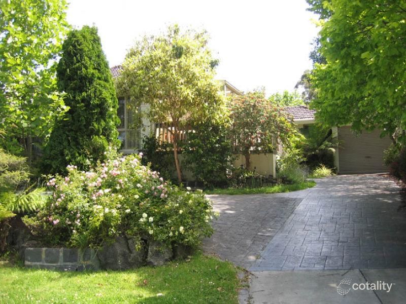 14 Golden Gr, Ringwood, VIC 3134
