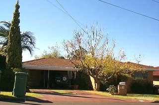 12 Mott Cres, Rockville, QLD 4350