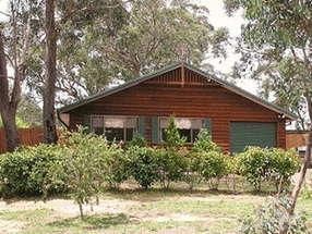 19 Sunbeam Ave, Blackheath, NSW 2785