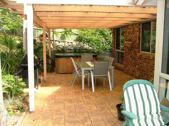 17 Springvale St, Robina, QLD 4226