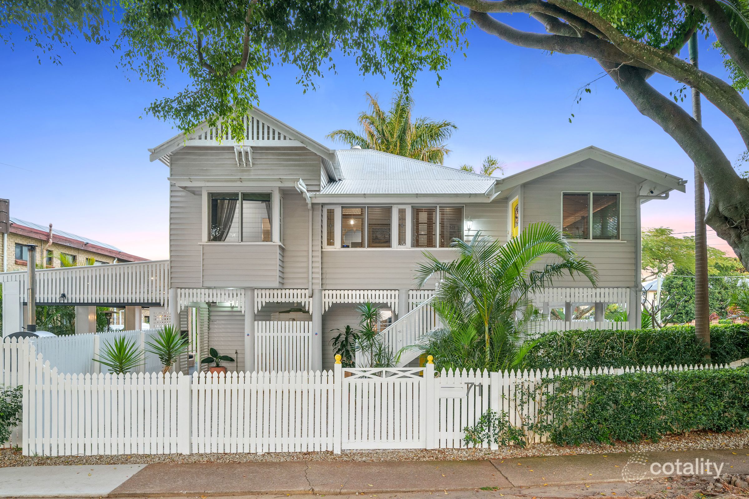 71 Prince Edward Pde, Redcliffe, QLD 4020