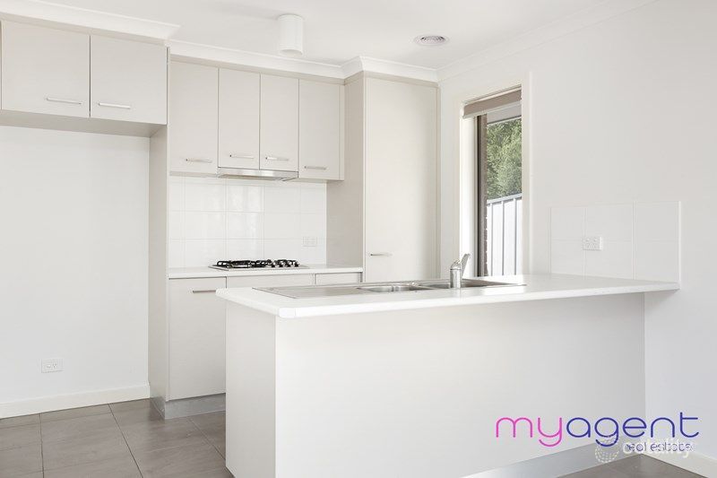 2/547 Tarneit Rd, Hoppers Crossing, VIC 3029