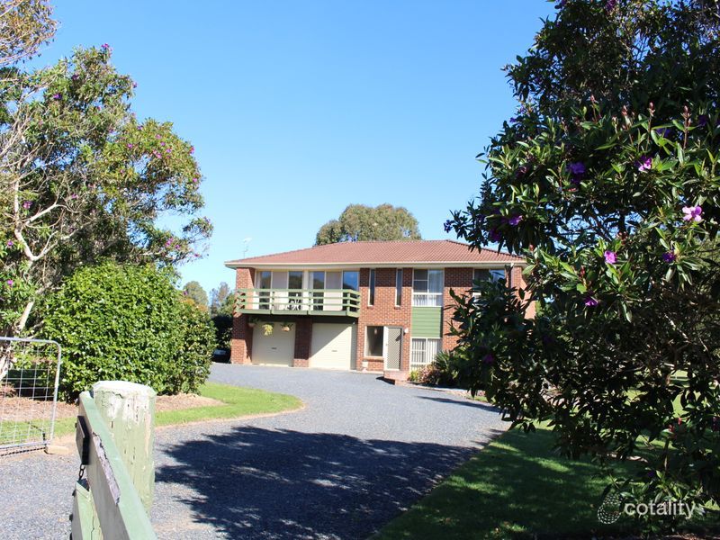 2 Figtree Dr, Diamond Beach, NSW 2430