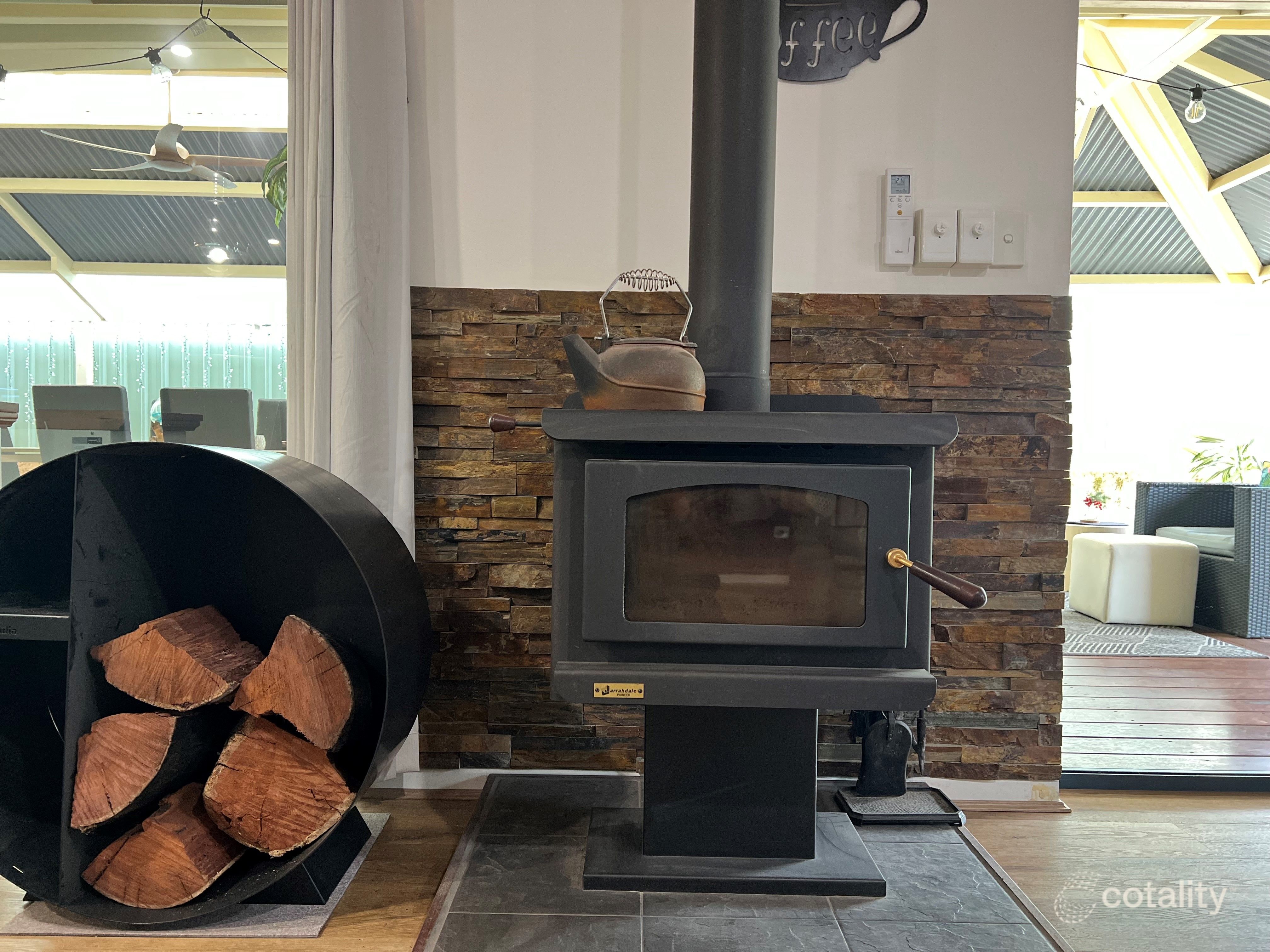 13 Barnden Rd, Helena Valley, WA 6056