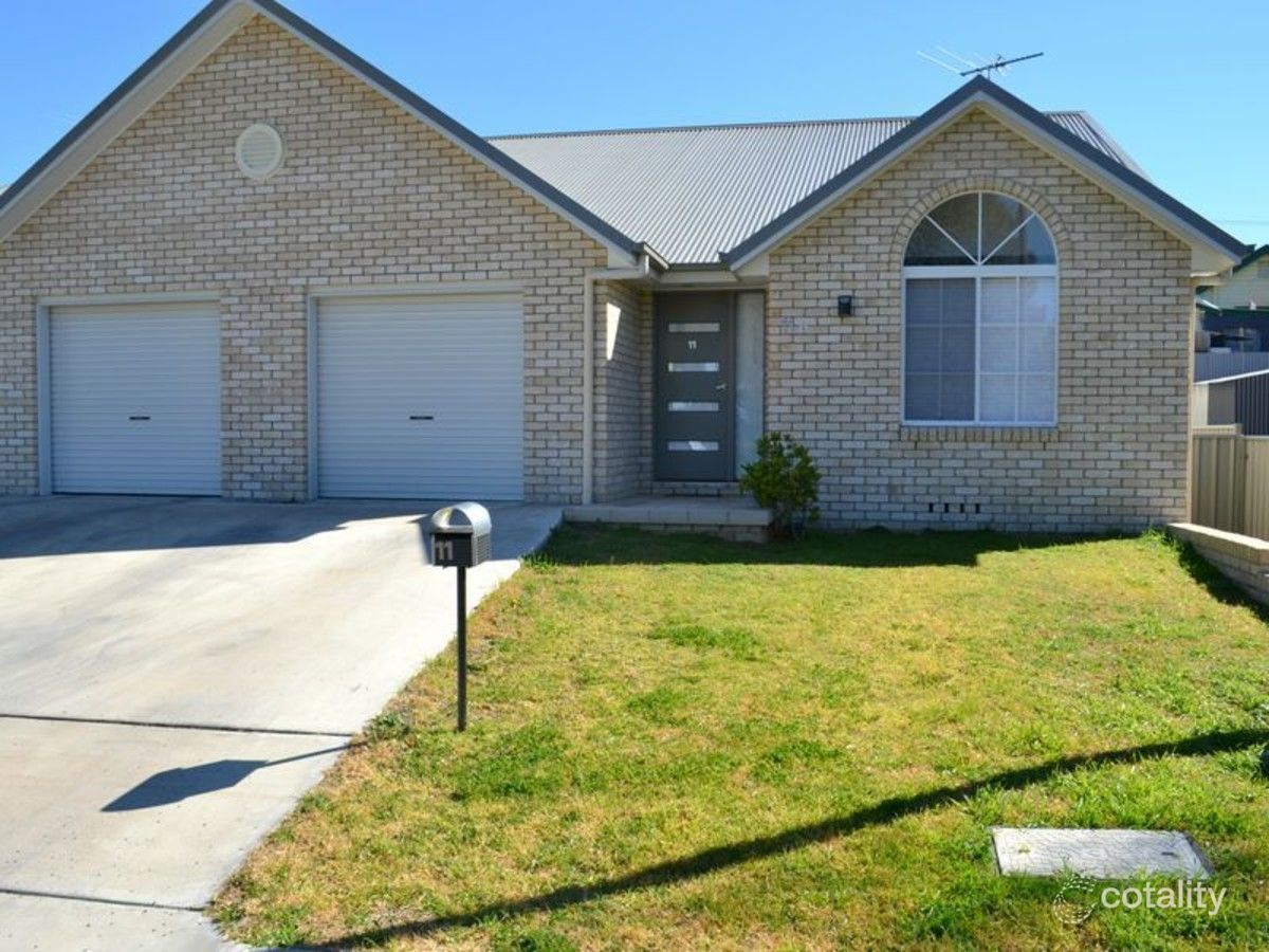 11b Cloonan Tce, Inverell, NSW 2360