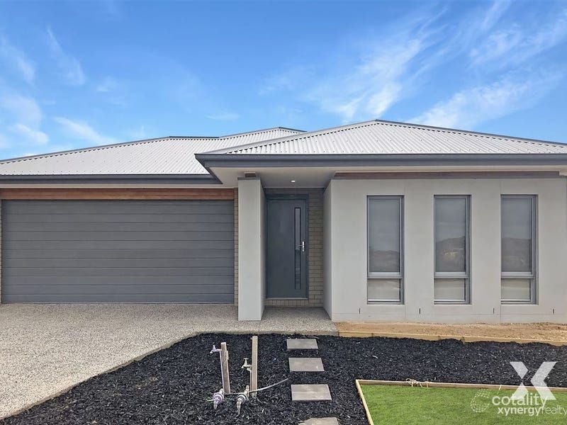 18 Yang Rd, Mambourin, VIC 3024