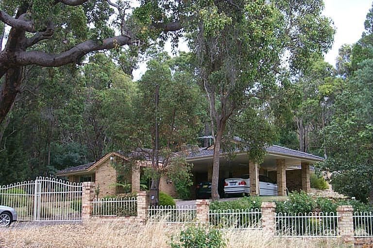 24 Mundaring Weir Rd, Kalamunda, WA 6076