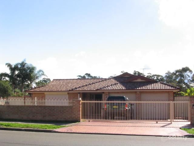 55 Greenfield Rd, Greenfield Park, NSW 2176