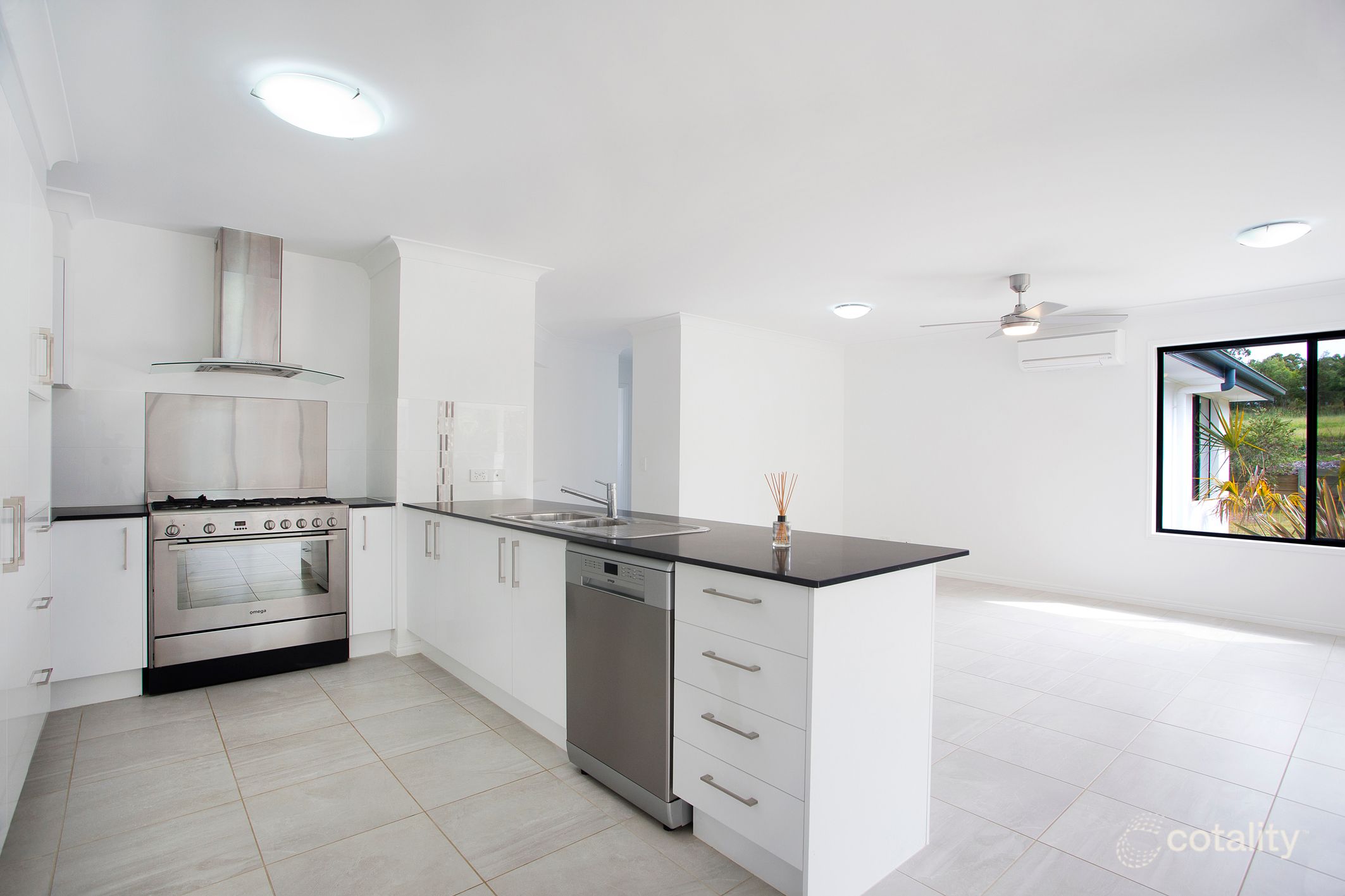 2 Dunbar Ct, Cooroy, QLD 4563