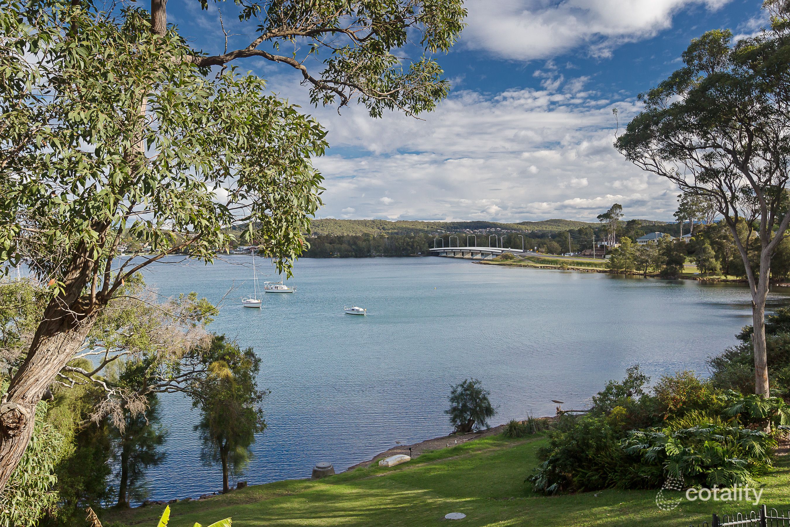 10 Blandford St, Fennell Bay, NSW 2283