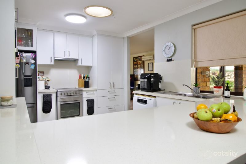 44 Challenger Ave, Parmelia, WA 6167