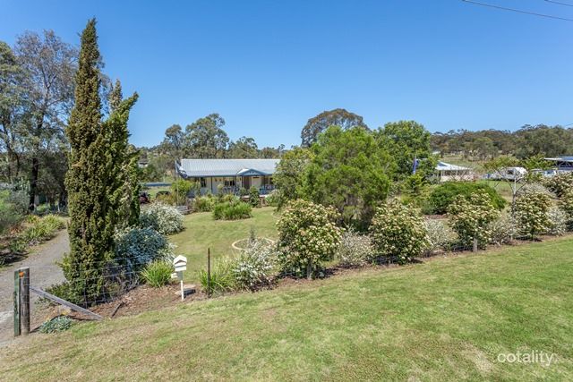 14 Neville St, Meringandan West, QLD 4352