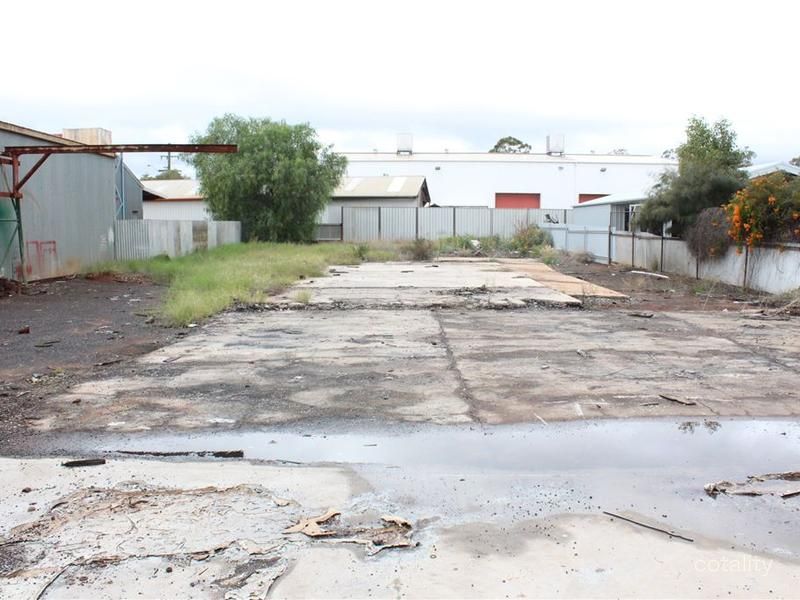 4 Lewis St, Cobar, NSW 2835
