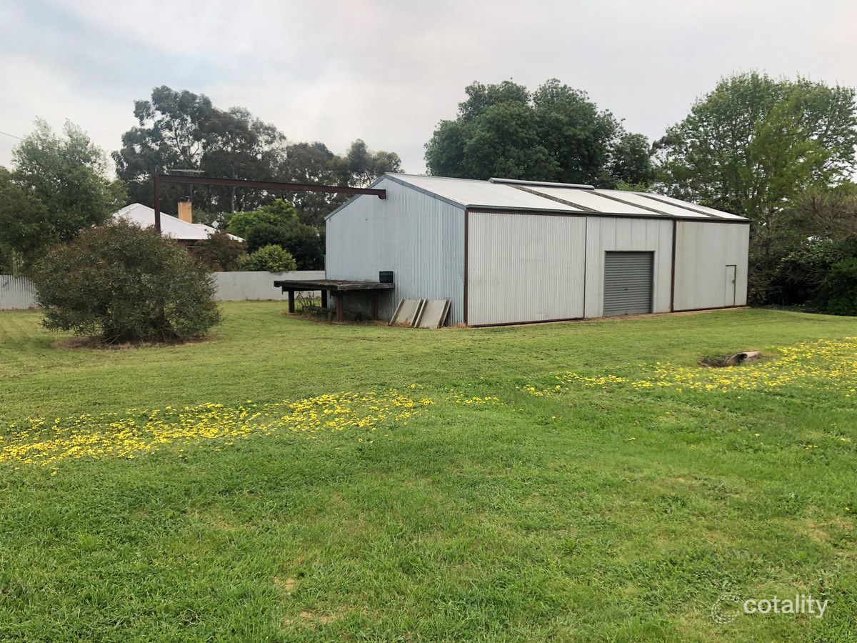 31 Burchett St, Penshurst, VIC 3289