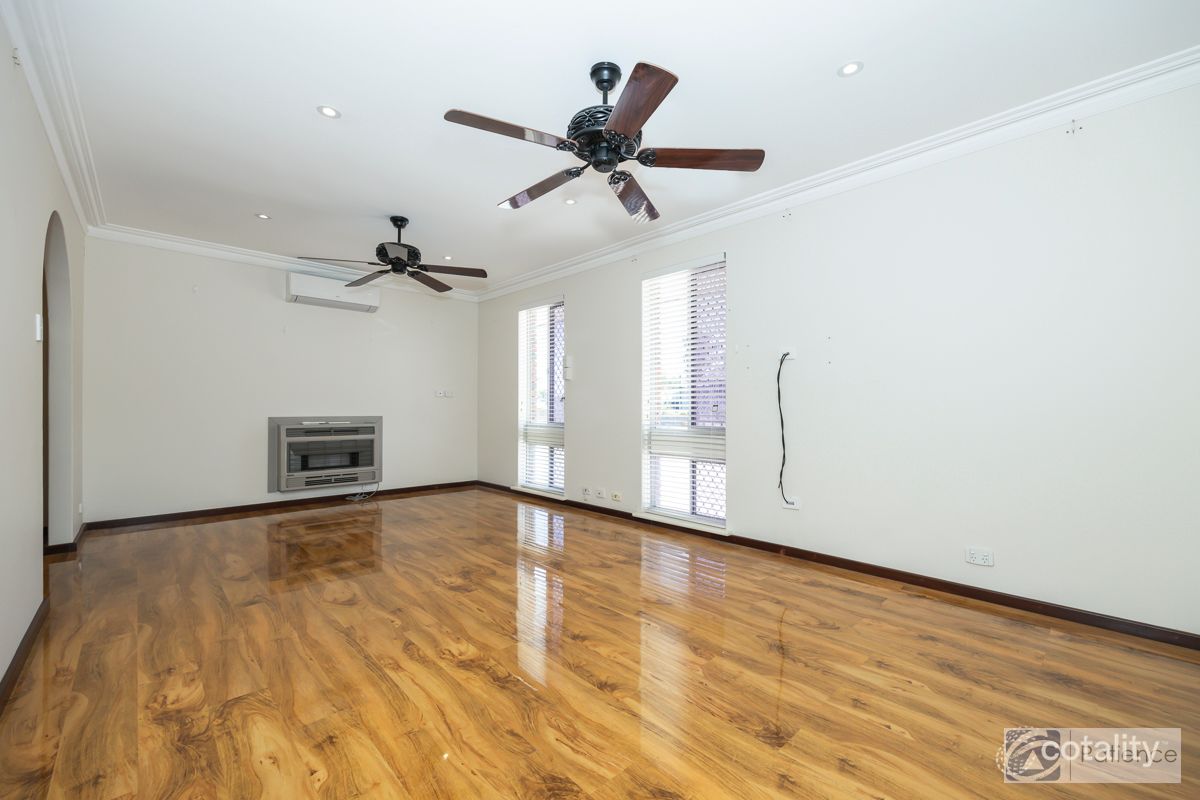 43 Maradu Cres, Wanneroo, WA 6065