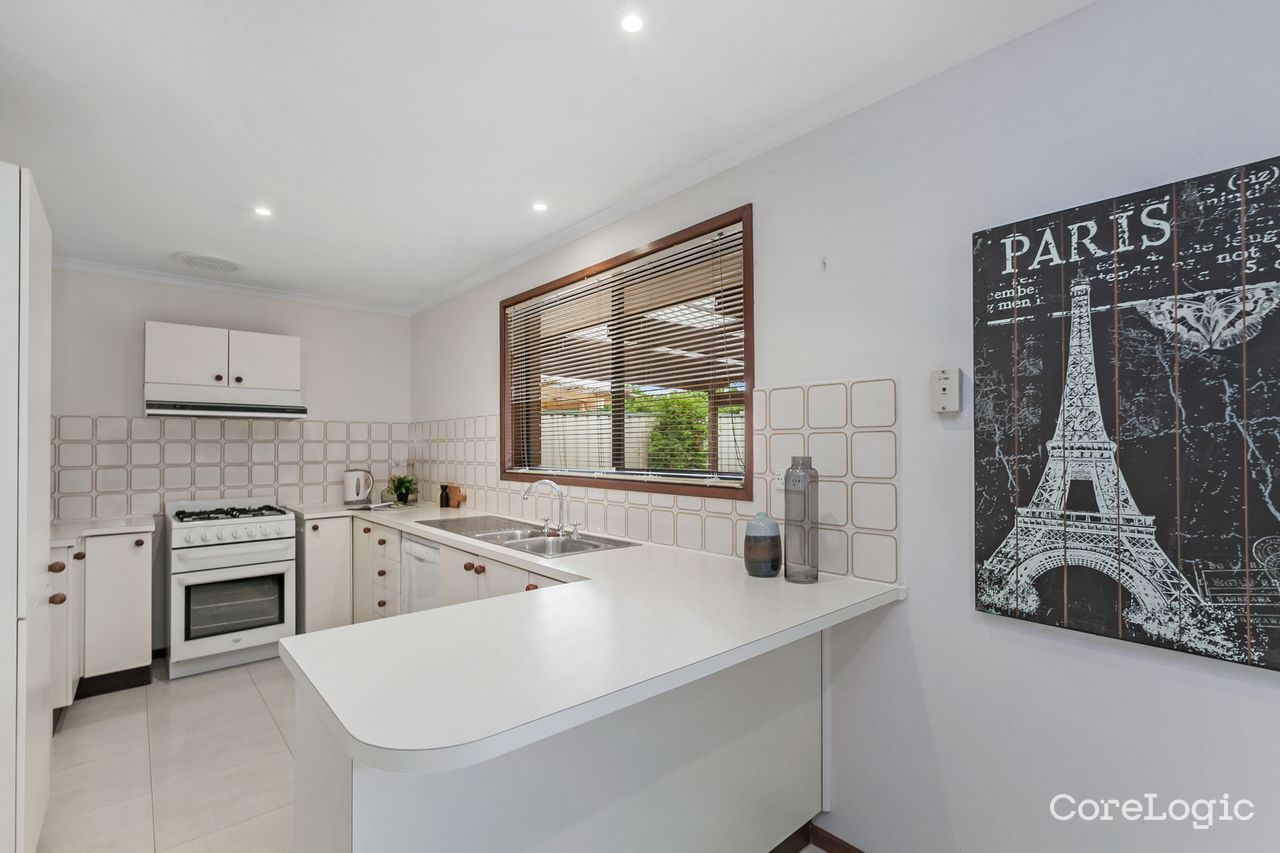 24 Garden Grove Dr, Mill Park, VIC 3082