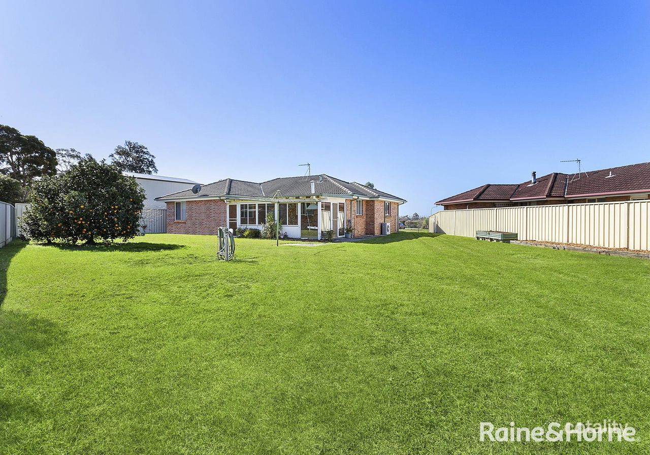 15 Hermes Cres, Worrigee, NSW 2540