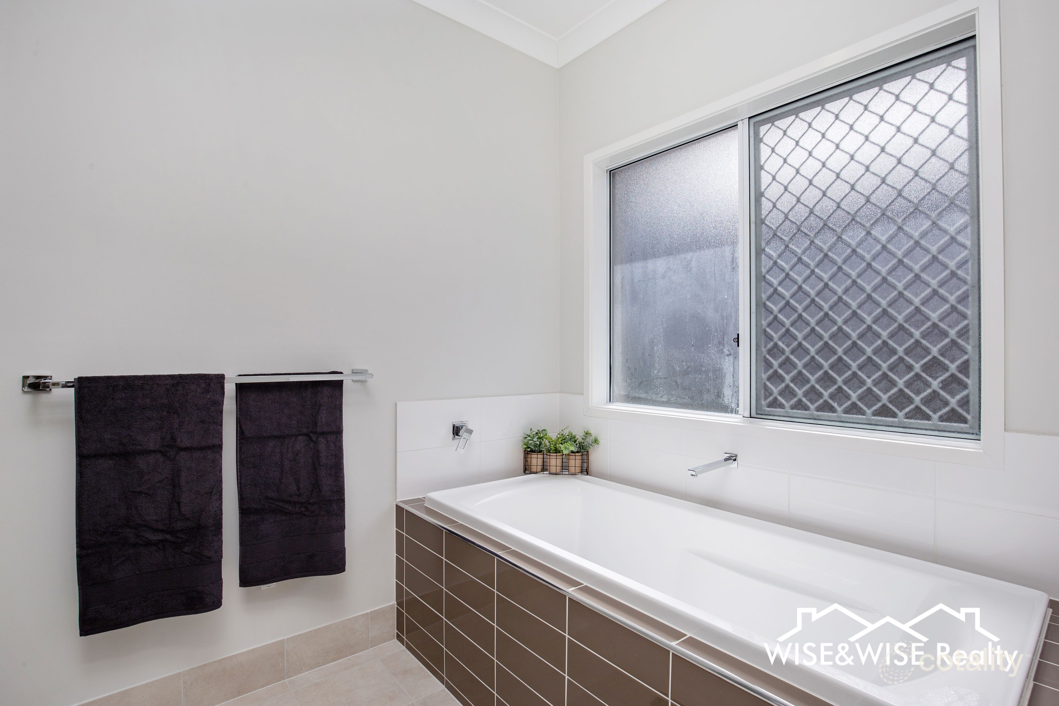 2 Village Dr, Mount Cotton, QLD 4165