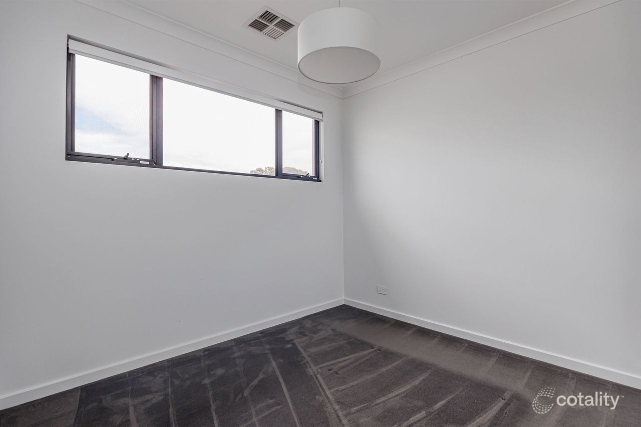 21 Troubridge Dr, West Lakes, SA 5021